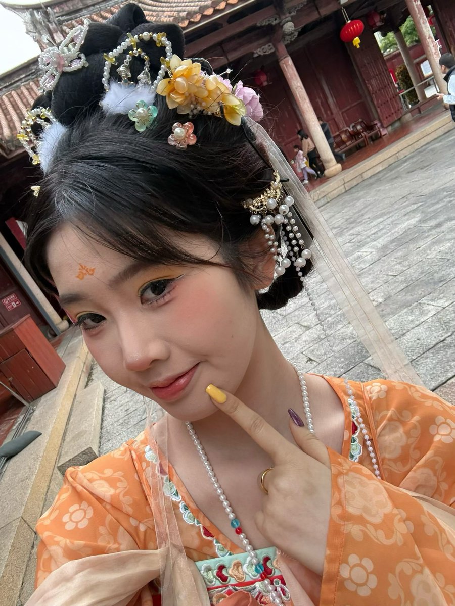 Daskbe1e's tweet photo. ootd https://t.co/eiMSeo9nNg