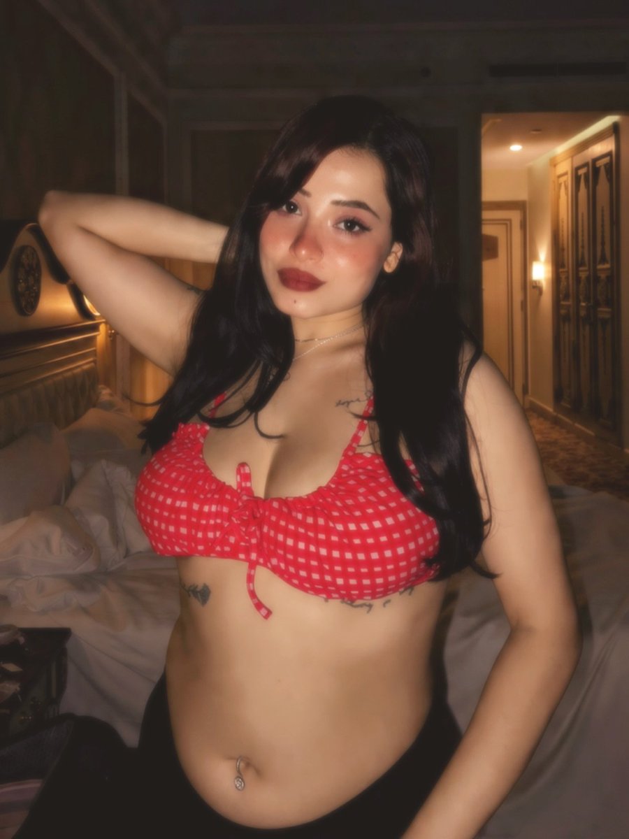 jacksinvts6's tweet photo. Hot baddies🍩🔥
#desi #hotmodel #curves https://t.co/1Ielz4RgKh
