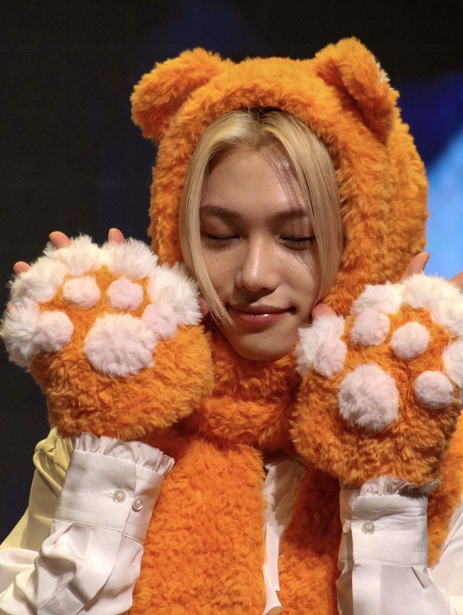 wantminn's tweet photo. i got orange 🧡

reply and i'll give you a colour to assign with your favourites https://t.co/LzK0FYFD0u