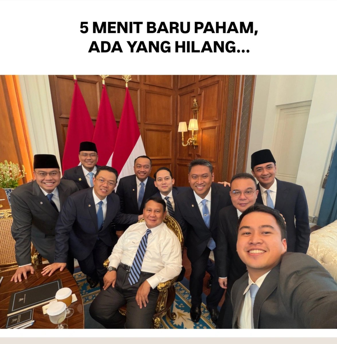 PolJokesID's tweet photo. Siapa yang ga ada loh ya? 😹😹 https://t.co/ARGDCYpPEl