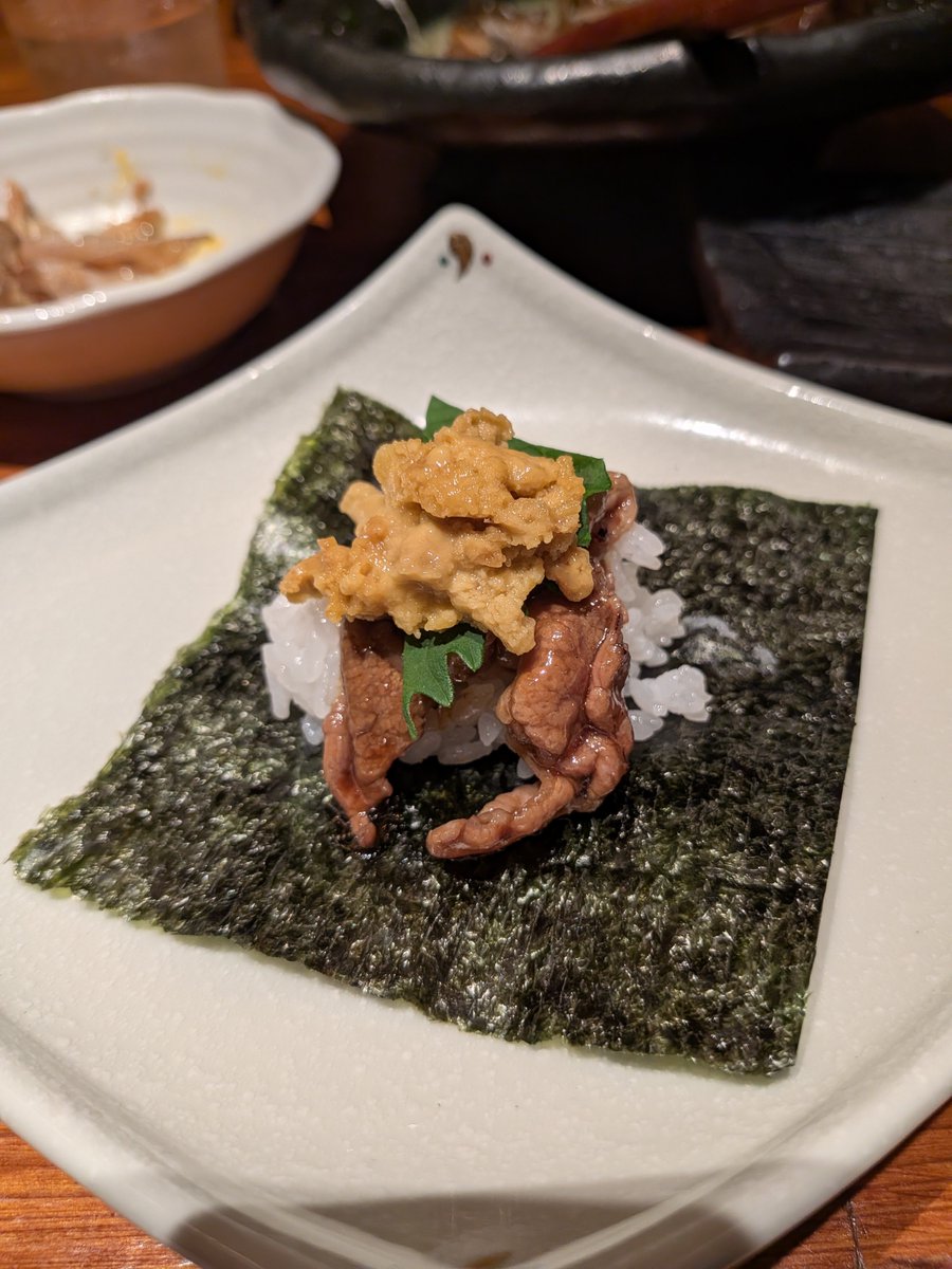 YaSuNo2525's tweet photo. 昨日友人と夜ご飯食べに行ったんだけど、いつ行ってもここのご飯は美味しいんだよね〜🐟️
別の友人(私入れて3人とも小学校1年生からの付き合い)が働いてるお店ってのもあって、オススメとかも聞きやすくて助かる👏
前日誕生日だったからってご馳走してくれた〜！ありがたや！ https://t.co/lyW5mnnhbJ