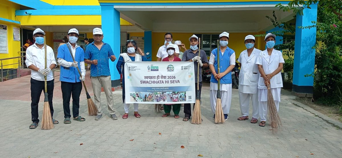 NHMSonitpur's tweet photo. EK DIN, EK GHANTA, EK SAATH (SHS):

Under the Swachhata Hi Seva (SHS) initiative, health staff voluntarily participated in Shramdaan to clean and maintain the premises of hospitals across the district.

@MoHFW_INDIA @TheAshokSinghal @nhm_assam @DCSonitpur @diprosonitpur https://t.co/jX1KCmdwno