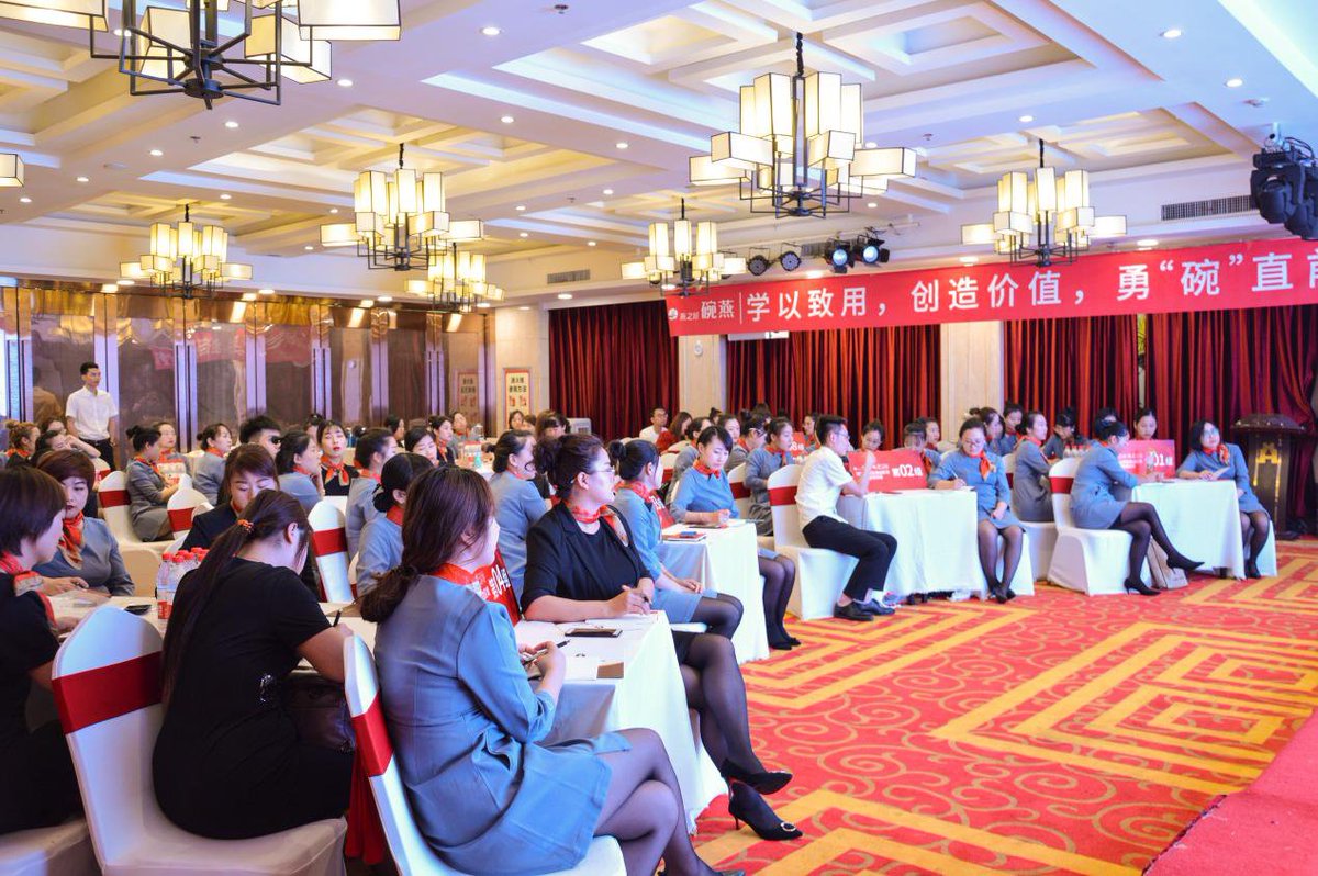 Charlene5w11's tweet photo. Finalizada la capacitación sobre técnicas de marketing digital! Aprendimos a optimizar redes sociales y analizar métricas con expertos. Gracias a todos los participantes por su entusiasmo. #CapacitaciónDigital https://t.co/eMf6JzFAjb