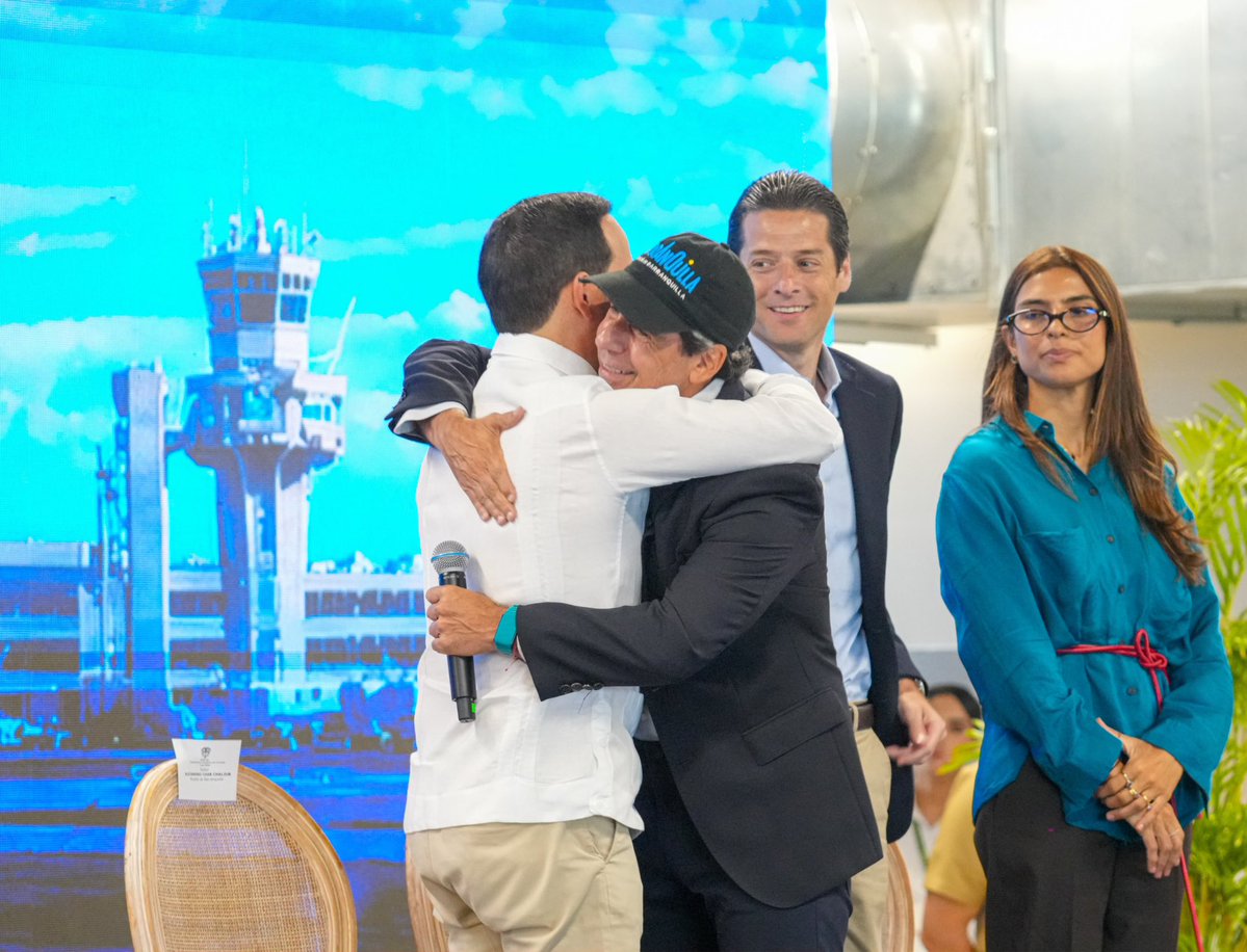 AlejandroChar's tweet photo. Agradecemos al presidente @ABDELAESPRIELLA por depositar su confianza en nuestro gobierno y en Barranquilla. Presidente, tenga la plena certeza de que vamos a trabajar sin descanso para hacer del aeropuerto Ernesto Cortissoz un lugar amable, moderno y a la altura de nuestra ciudad.

Y ese compromiso comienza con hechos: desde Barranquilla invertiremos 40 mil millones de pesos para contribuir a la transformación de nuestro aeropuerto.

Queremos que, desde el momento en que una persona aterrice, sienta que llegó a una ciudad pujante, alegre y acogedora; que sienta el orgullo y la energía de Barranquilla y, sobre todo, que sepa que llegó a la capital alterna de Colombia.

Presidente, si fuimos capaces de sacar a Barranquilla de la quiebra y ponerla a brillar ante Colombia y el mundo, con nuestro aeropuerto no será diferente. Asumimos esta responsabilidad con la misma determinación, el mismo amor por nuestra tierra y las mismas ganas de hacer que las cosas pasen.

Ahora está en nuestras manos un nuevo gran reto: poner a volar nuestro Ernesto Cortissoz y llevarlo al nivel que Barranquilla se merece.