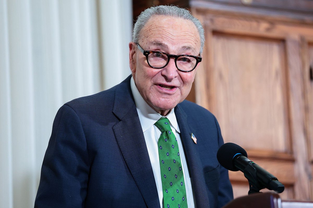 TheCalvinCooli1's tweet photo. 🚨Just in: Chuck Schumer says Republicans would Steal the Midterms Elections

He said: “Two things could have us to lose. One, they steal the election. The second thing is money. They have obscene amounts of money.” https://t.co/mCTtv5xbfc