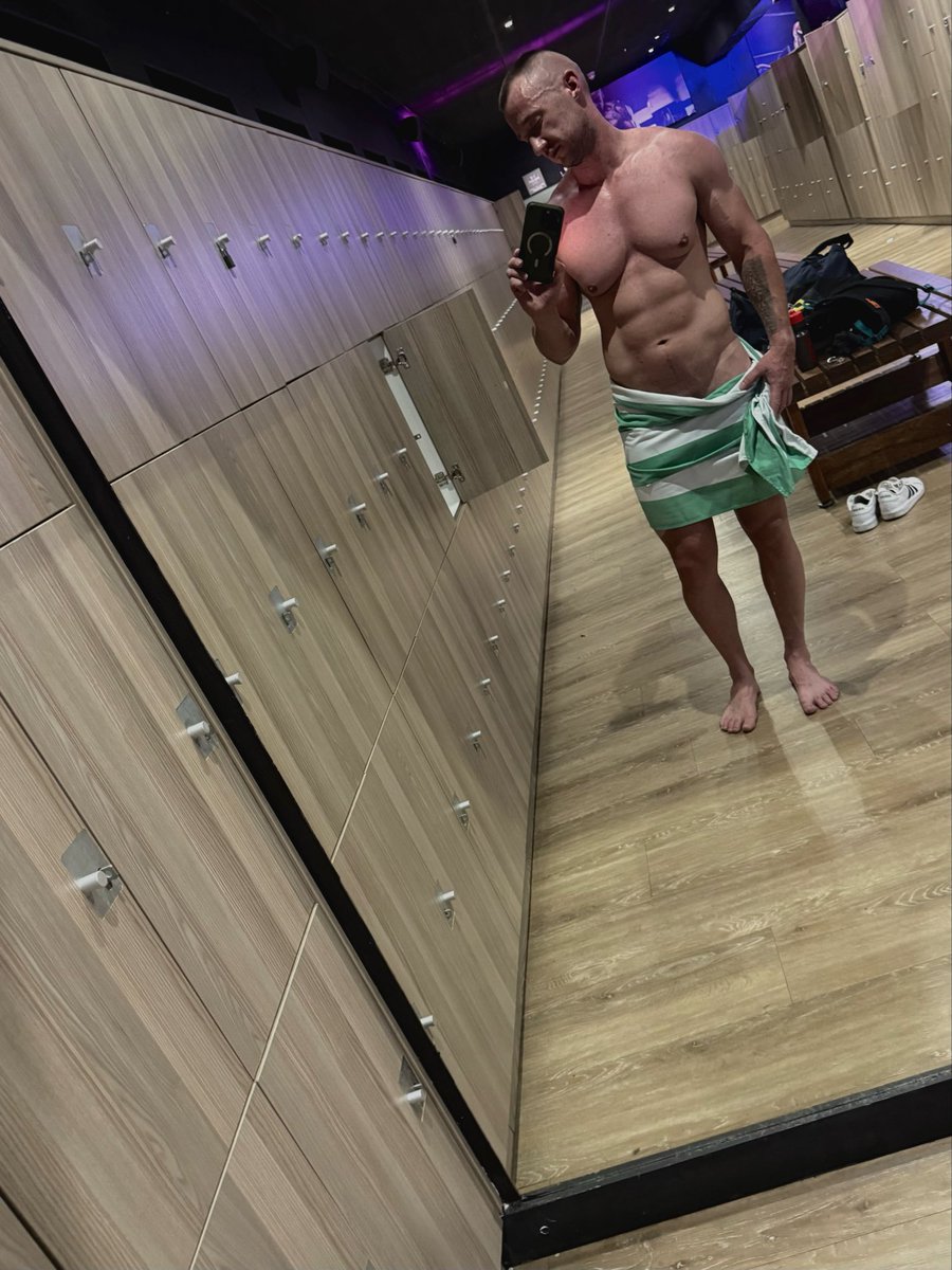 hybridfit_guy's tweet photo. After workout shower 💪#gym #thirstythursday https://t.co/02PjemaX59