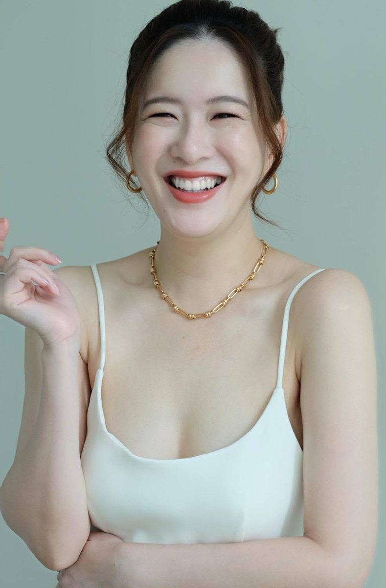 BeDevil21's tweet photo. ส่องความสวย หมวย ได๋-ไดอาน่า https://t.co/hOQw0BQwmZ