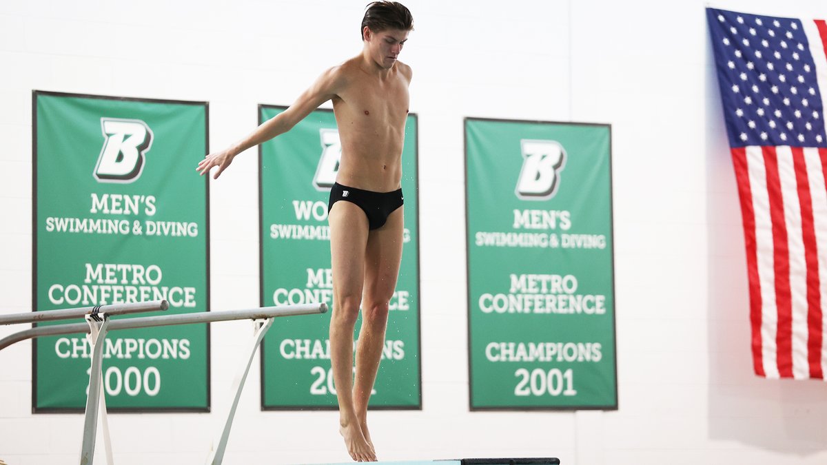 BinghamtonSWIM's tweet photo. More photos of our divers last weekend at the Hannah Gibbons Invitational!
#ONECityOneBing #AESD https://t.co/O93QX7LRYd