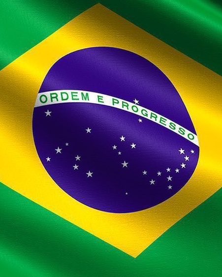 poponze's tweet photo. Donald Trump diz que está acompanhando “muito de perto” as eleições brasileiras:

“O Brasil é um país muito importante. É um ótimo país. As pessoas do Brasil são fantásticas. É uma eleição muito importante.” https://t.co/bjwIAnRSZW