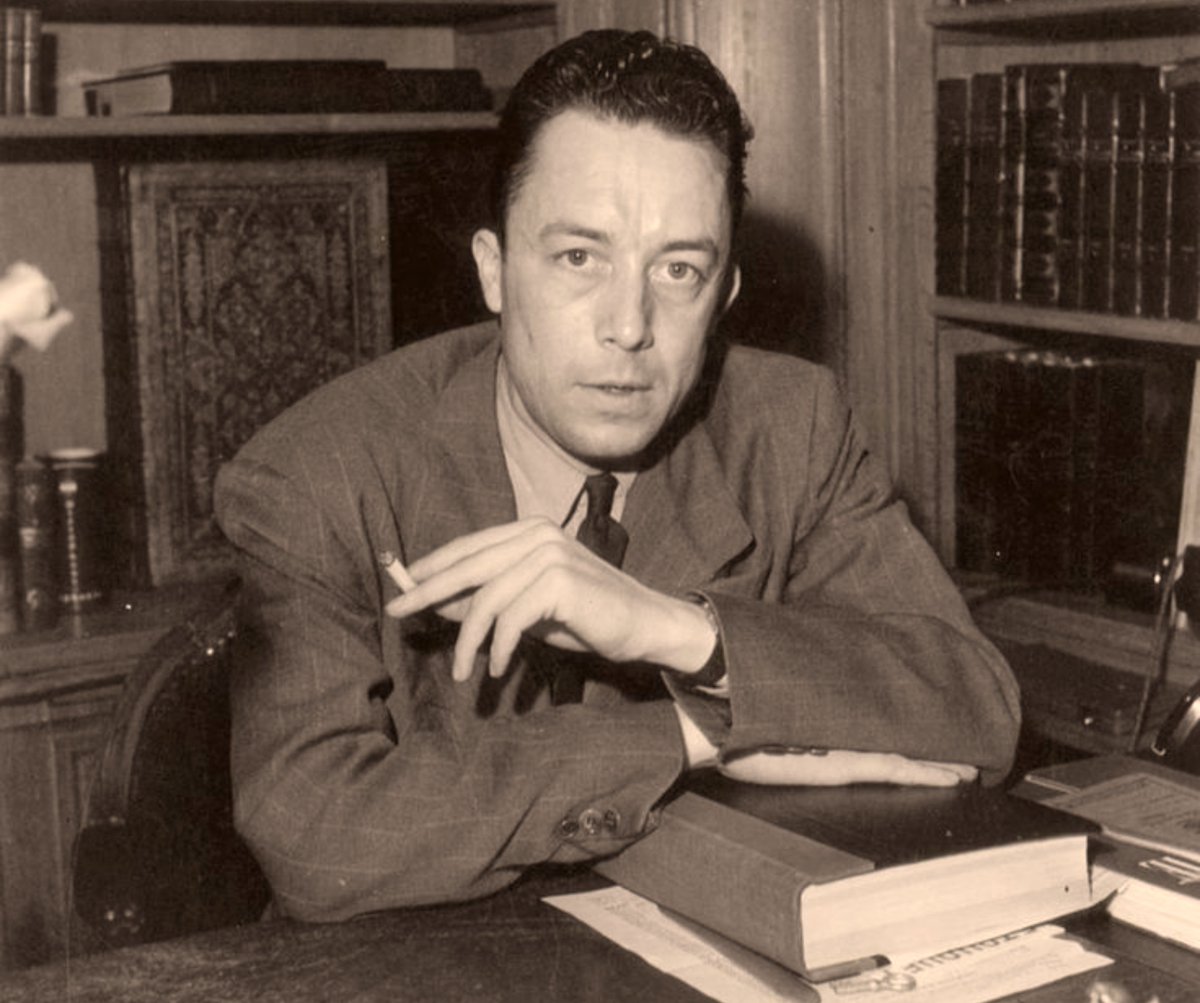 nabi_resuloglu's tweet photo. "Size bir şey söyleyeceğim: Düşünceler asla dürüst değildir. Dürüst olan duygulardır."

—Albert Camus, Defterler 3 https://t.co/ZUSPGHlYur