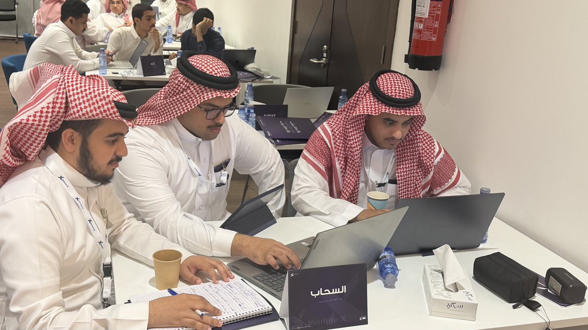 _5b3h's tweet photo. من الفكرة إلى التنفيذ، والعمل مستمر مع الفريق 💻

#حلّها_بفكرة https://t.co/hTc4TWzR7W