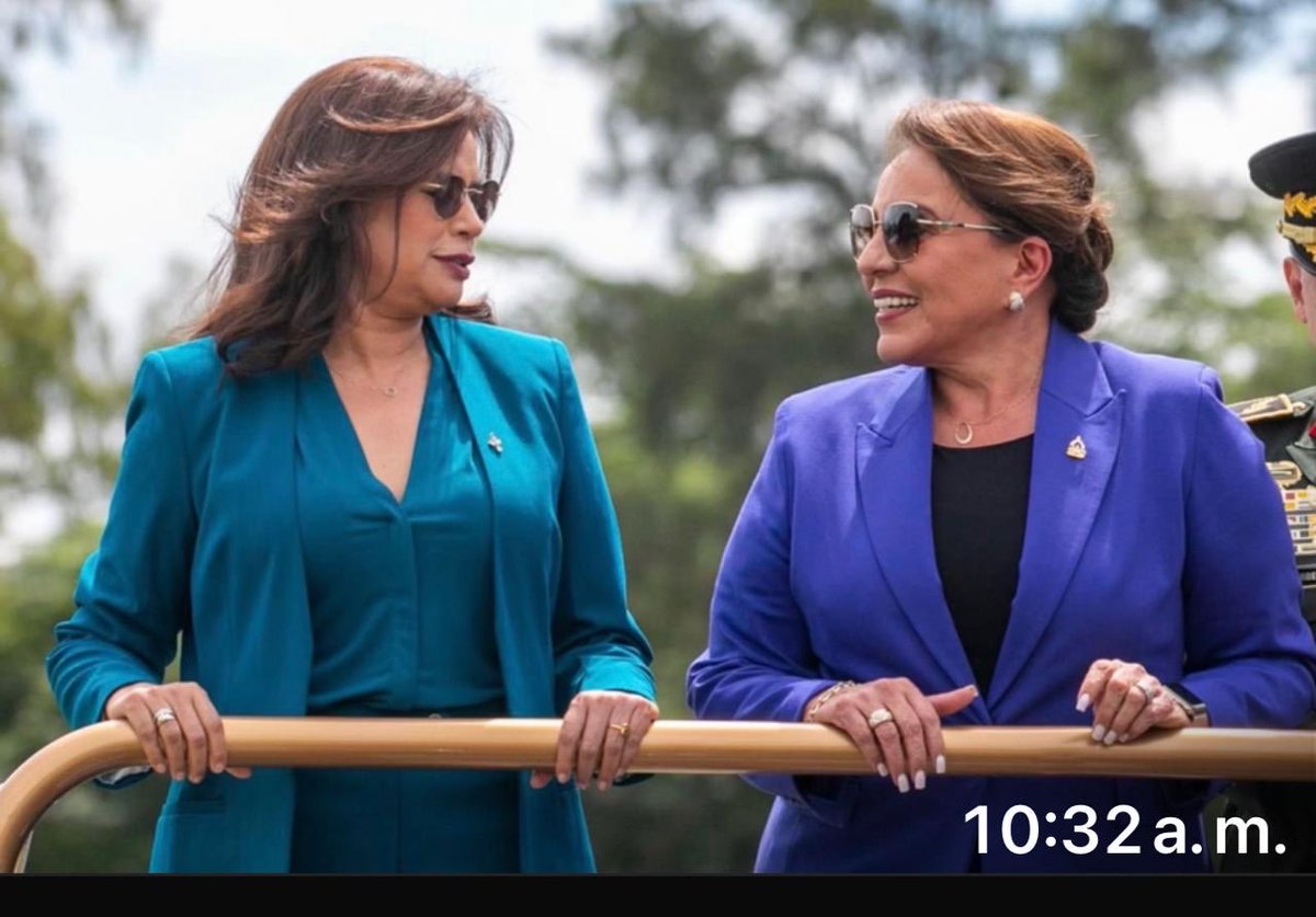 riximga's tweet photo. @XiomaraCastroZ, su compromiso, firmeza y determinación a favor del Pueblo y la Patria, es ejemplo que nos compromete. Felicidades Presidenta! https://t.co/OiTKkSLgWW