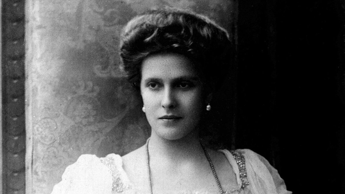 TrumpGirlLove's tweet photo. She was born deaf in a palace, diagnosed with schizophrenia, locked in a sanatorium, and still hid a Jewish family from the Nazis in occupied Athens.

Princess Alice of Battenberg was born at Windsor Castle in 1885, with Queen Victoria present. Deaf from childhood, she learned to lip-read and speak several languages, then married Prince Andrew of Greece. Their son was Philip, later Duke of Edinburgh.

In the Balkan Wars she ran field hospitals and earned the Royal Red Cross. Exile, a breakdown, and a Swiss sanatorium followed. Freud was consulted; the proposed treatment included high-intensity X-rays to her ovaries. She left institutional care cut off from her husband and children, and went back to Greece to nurse and feed the poor.

In 1943, under German occupation, she sheltered Rachel Cohen and two of her children in her Athens home. When officers questioned her, she used the deafness that had shaped her life: she could lip-read German, but pretended she could not understand. They left. The Cohens stayed hidden until liberation in 1944.

After the war she founded a nursing order and wore a nun’s habit. She died at Buckingham Palace in 1969 and was buried in Jerusalem, as she wished. Yad Vashem named her Righteous Among the Nations in 1993.

Born among crowns. Remembered for a closed door in occupied Athens. 🌹