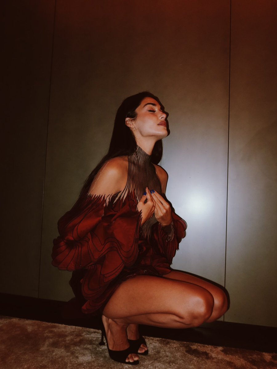 mg_ag_'s tweet photo. Hande'nin İg bu aralar muhteşem ❤️‍🔥

#HandeErçel https://t.co/ZfTPxjo8XY