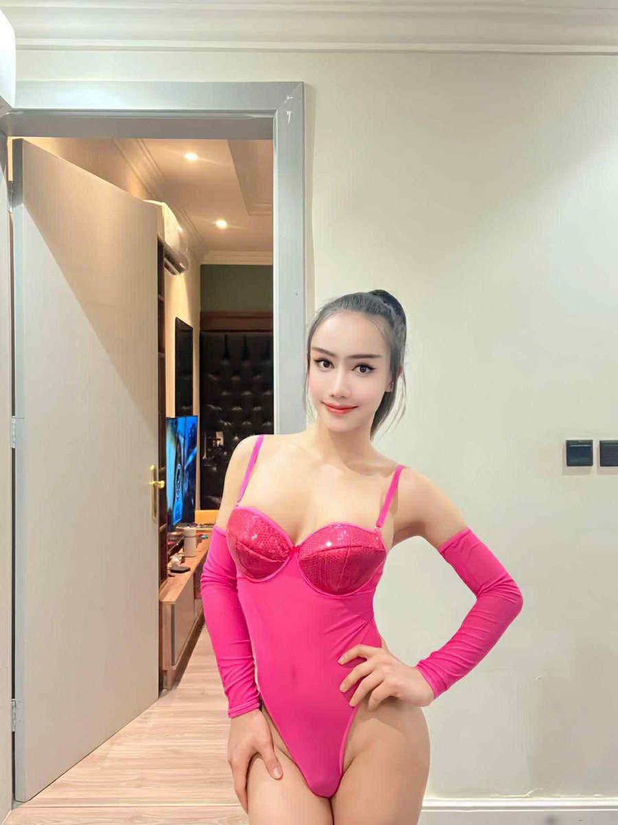 CrissyVitt's tweet photo. #ladyboy_riyadh 
#ladyboy_saudi 
#ladyboy_both_in_Riyadh

 ✿ ✿ ✿ https://t.co/xCSHsq71o5