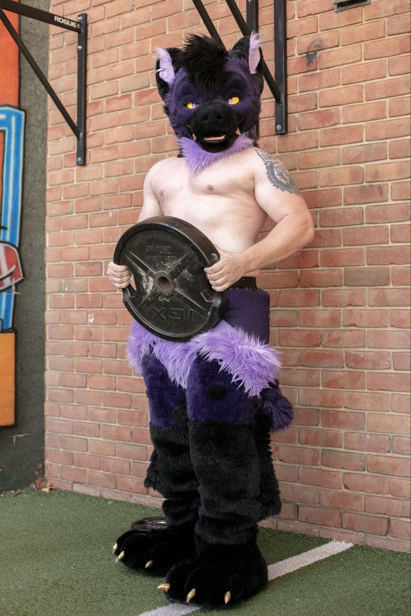 itshimbo's tweet photo. He is purple for an amazing reason!

📸: @PleasantPicnic https://t.co/MhlOptQk1B