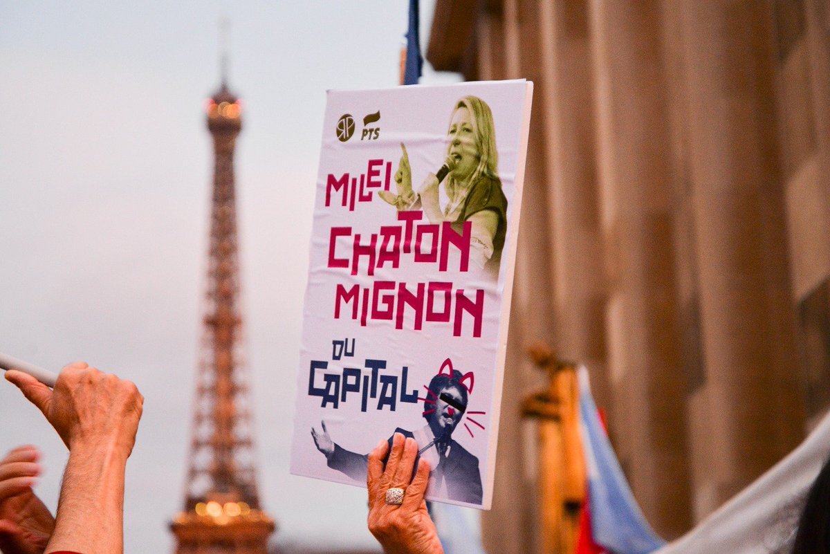 myriambregman's tweet photo. Ayer en París. https://t.co/OCO5F2RPsT