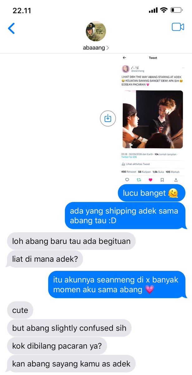 layingonmars's tweet photo. #marseongz #eomparkz few tweets idol au
sean takes "i ship us" way too seriously or basically him being shipper tukang war & halu level max eye contact sedetik = pacaran. https://t.co/8TjK8K6nnv