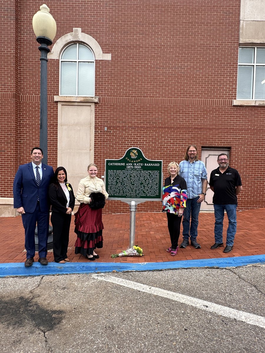 okhistory's tweet photo. It was a great day in Guthrie, Oklahoma! Today we dedicated a new historical marker to honor Kate Barnard. It is located on the south side of city hall. https://t.co/kFLev0G3Ec