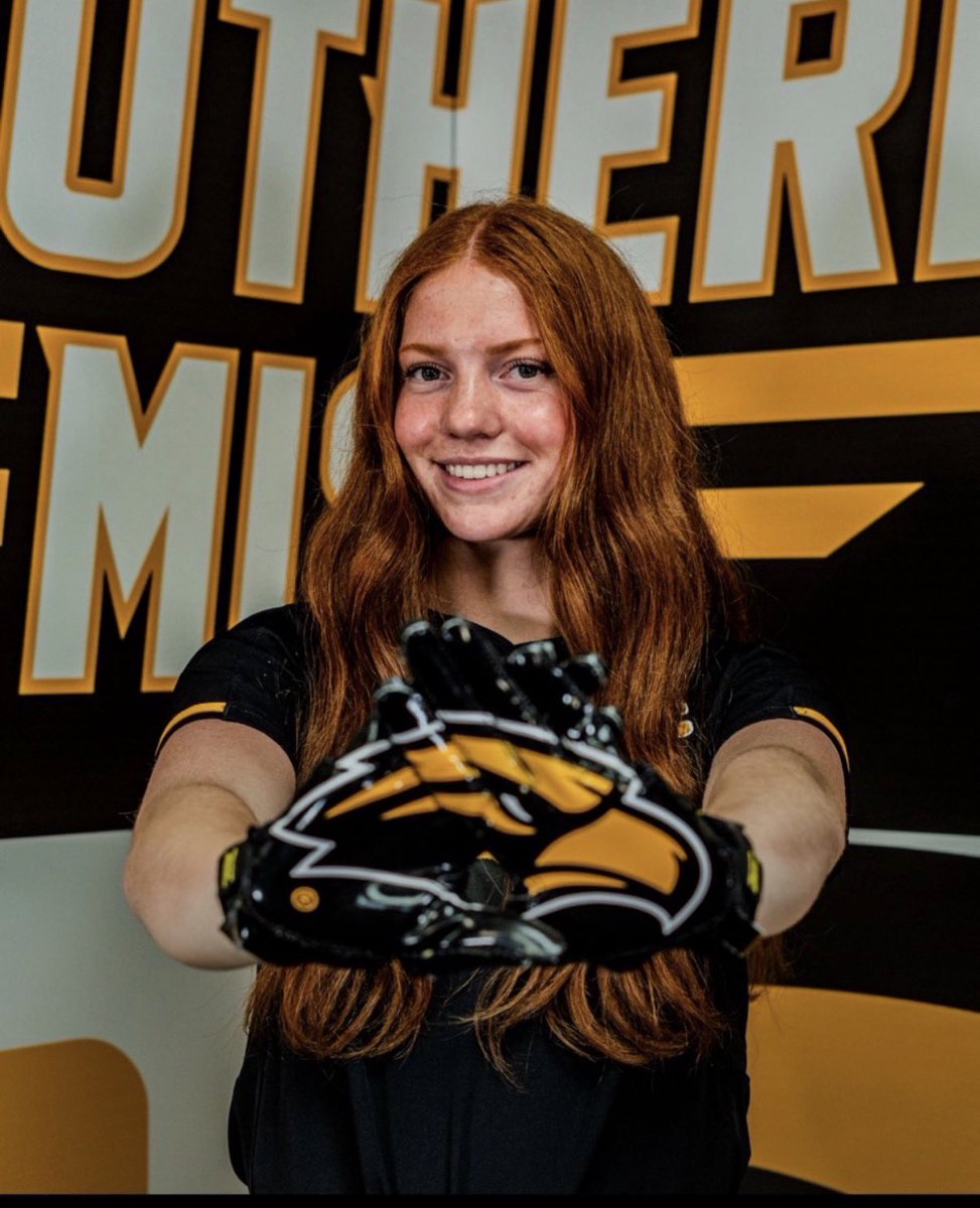 unitymidwest18u's tweet photo. Our very own Canadian superstar made the Canadian National 18U Team. We are proud of you Claire! Go represent Canada and Unity with pride this fall. https://t.co/GnTiIq1no6