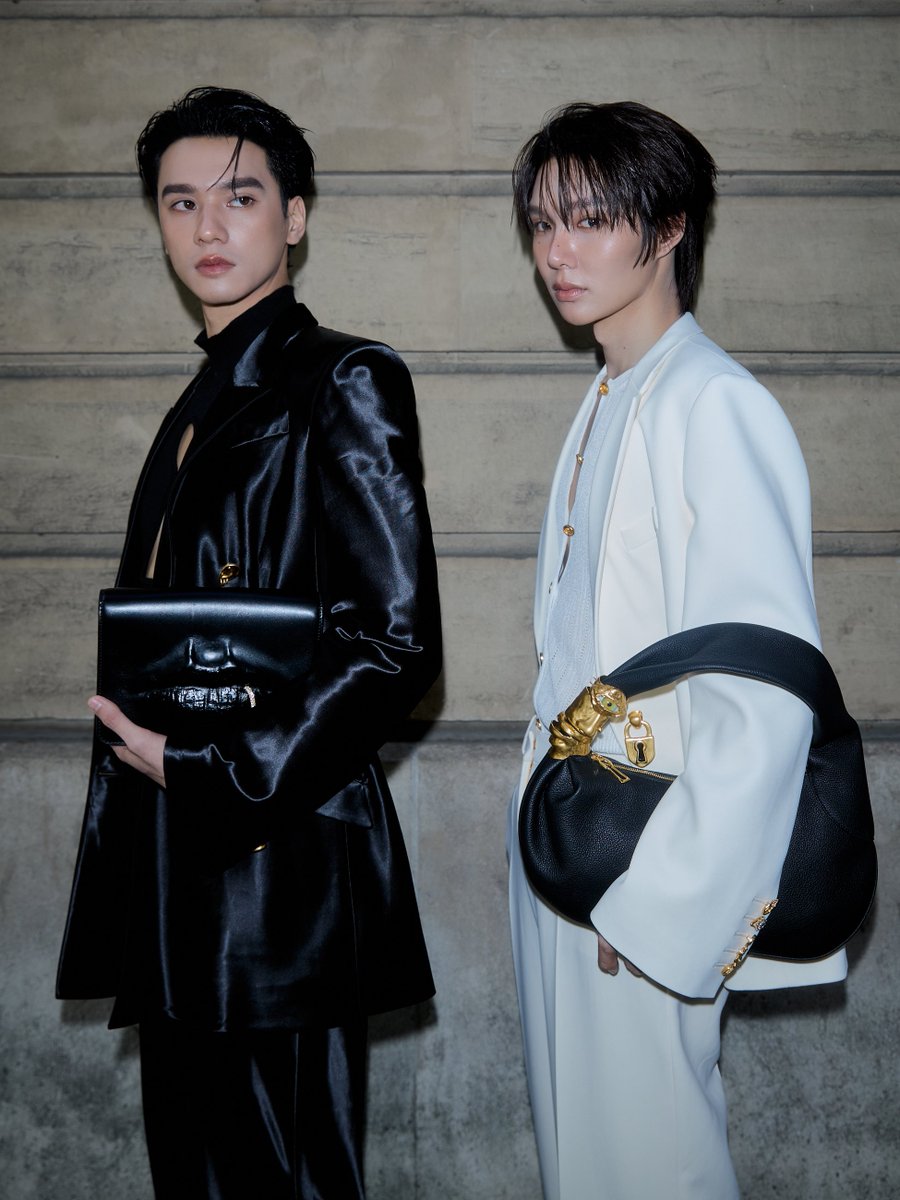 DomundiTV's tweet photo. KENG & NAMPING IN SCHIAPARELLI 

Keng @harit_keng and Namping @nampingnapat step into Paris Fashion Week SS 2027 in Schiaparelli, embodying the Maison’s surrealist spirit through bold silhouettes and sculptural details.

KENG NAMPING IN PARIS FW27
#SchiaparellixKENGNAMPING
#Schiaparelli 
#KengHarit #nampingster