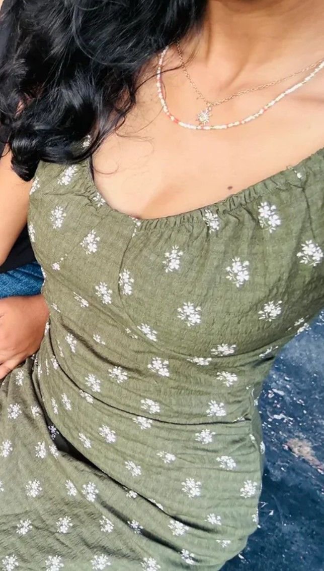 psychop33634634's tweet photo. Follower frd ooda gf mundaaa veriyeaa irukiyeaa di una la bdsm panni okkanum🤤 d thevdiyaa munda un kai kaal ah katti potutu una adichu adichu okkanum d andha mole ah paathute un molaa kaambaa kili thirigi vidanum d apudiyeaa sonaguvaaaa thevidya mundaaaa shhh sorgam da ephaa 🥵 https://t.co/EDgv20fbxj