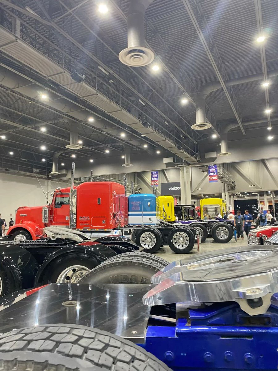 sandrareachout's tweet photo. If you’re a my vip fan and you want to invest and claim a package and a truck you’re free to contact me here 💟 https://t.co/n80IPHbNcK