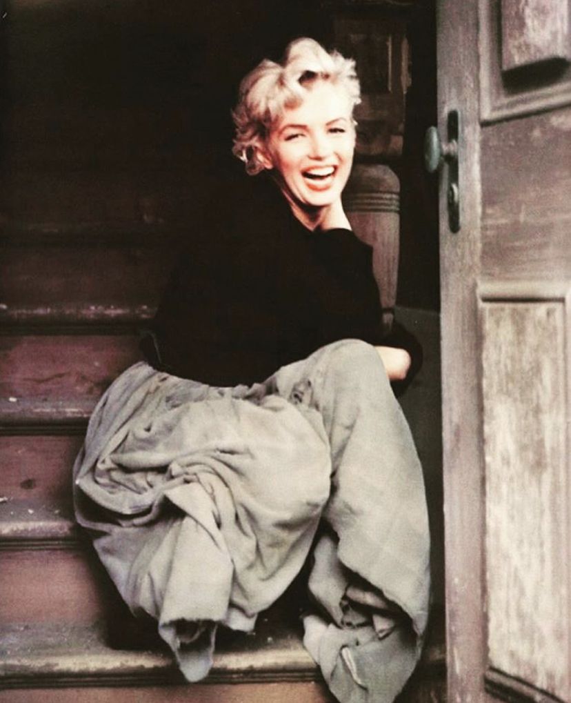 Jollanka1's tweet photo. Marilyn......💙 https://t.co/KiG6MUlzDm