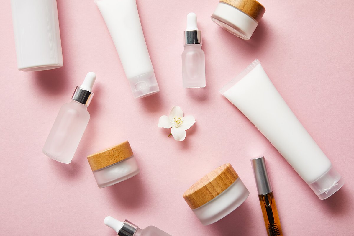 amy_adam_83_cee's tweet photo. Looking for professional acne care 痘科伦 has you covered with effective and gentle solutions for clear skin! https://t.co/cp2vFbRnhA