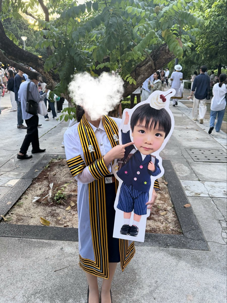 gukraiwa1's tweet photo. ขอบคุณเพื่อนสาวที่พาซองชานมา congrats 🤩 https://t.co/caNBxQfnYn