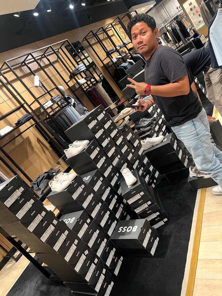 devinachristyyy's tweet photo. WKWKWKW KAPAN LAGI CELANA DALAM BOSS JADI 49RIBUAN 🔥 SEPATU SEPATU HARGA TERJUN PAYUNNNGGG WKWKWKWK 

ORIGINAL 10000% PERSENNNN GENGSSSS 🔥😙￼ https://t.co/FfKvcwEldi