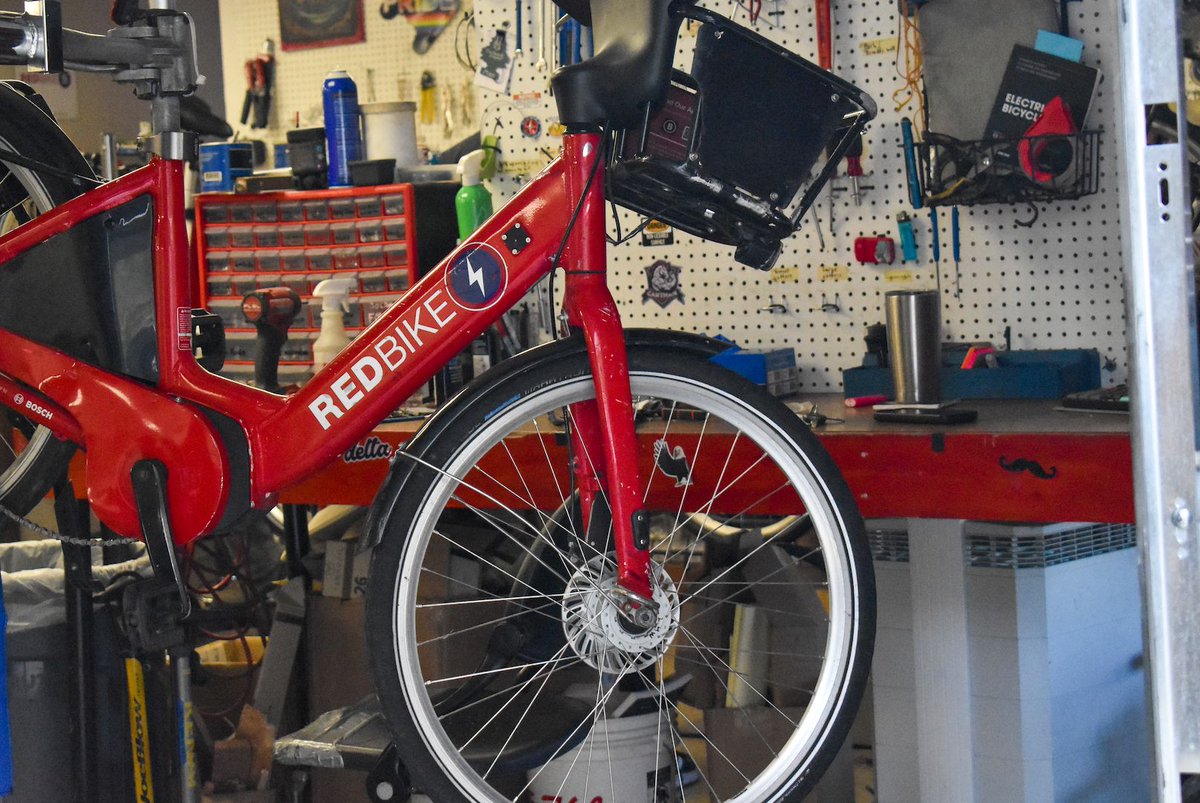 CintiRRH's tweet photo. Red Bike is now a corporate customer! Greater Cincinnati's awesome bike share system is partnering with the Hub to divert its hard-to-recycle materials! If you haven't tried Red Bike yet, there's a link to the app in the comments. Thanks, Red Bike, for protecting our environment! https://t.co/dWl6RK3Wnd