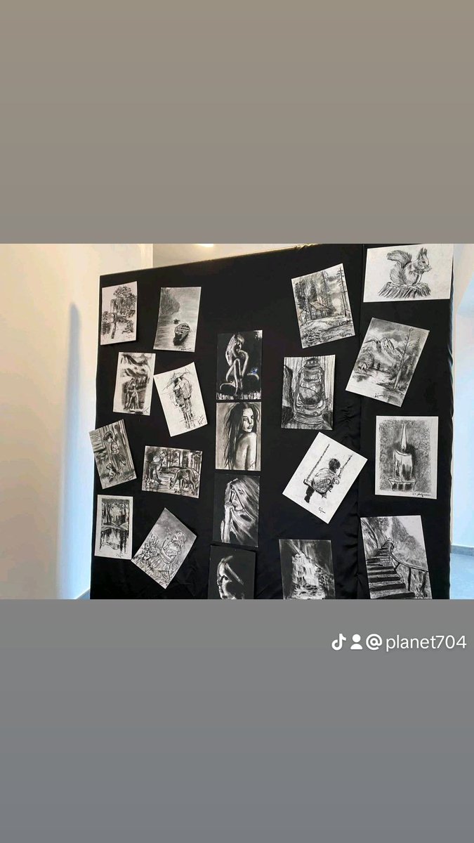 JeanLouisMfs's tweet photo. Souvenir de mon exposition et vernissage ! 🎨🖌️
Heureux de vous partager mes peintures et dessins.
#Art #Peinture #Dessin #Exposition #Namur #Cinex #Artiste #JeanLouisMajerus #ArtBelge #Vernissage https://t.co/qZqlsqUNn7
