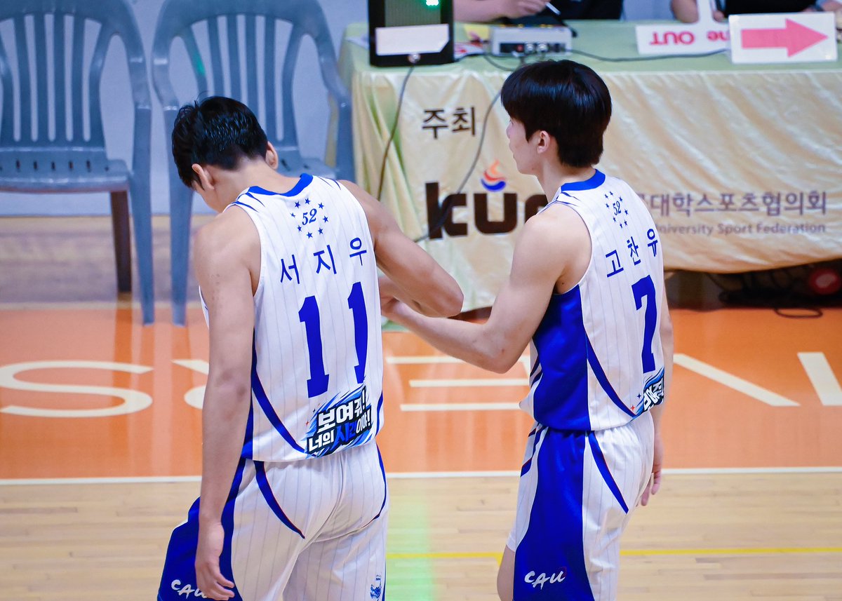 kkiiruuu's tweet photo. 고찬유 너무기특해서 어뜨카쥐ㅡ....ㅜㅜㅜ
팀이 위기일 때마다 필요한 득점 수비 다 해주는데 어뜨카지~~ ㅜㅜ 👍🏻👍🏻😭 https://t.co/tzd5GQGaRG