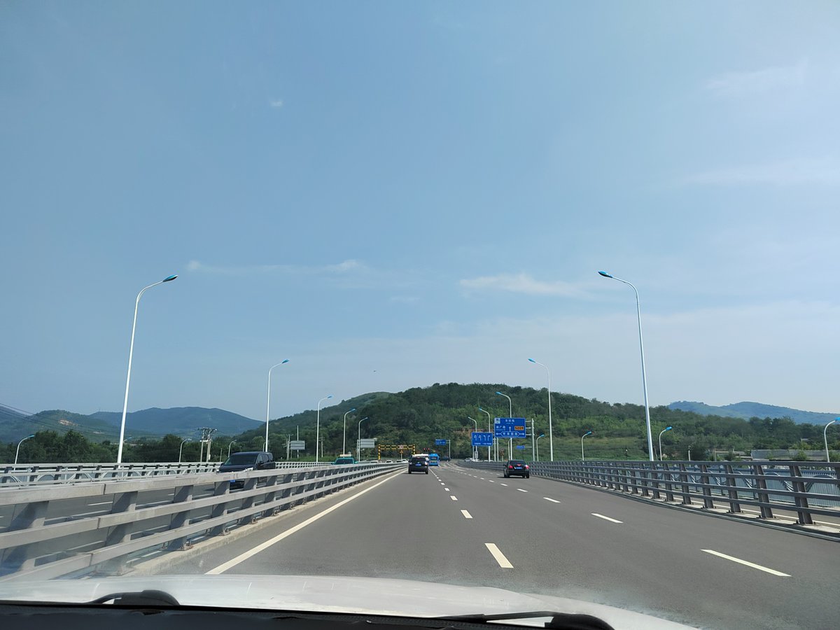 DEIDREDOCHjqcr's tweet photo. De camino a la costa espaola, sol y playa esperan! （中文释义：正前往西班牙海岸，阳光与沙滩在等待！） https://t.co/tfKbMGT5mx