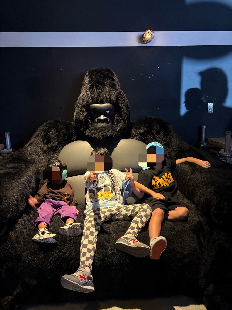 likeuver__2001's tweet photo. The BONEZ MATCHBOX2026
GORILLA HALL OSAKA / ENTH
JESSEおかえりー✨
ボーンズもエンスも最高だった〜！
他のキッズ！特にお兄ちゃんたちずっと遊んでくれて息子大喜び大はしゃぎで最後眠そうだった笑
息子はずっとお兄ちゃん探して忙しそうだった😂
ボーンズは0歳から‼️また行こうね❤️‍🔥
#TheBONEZ https://t.co/V0gQD8UF4n