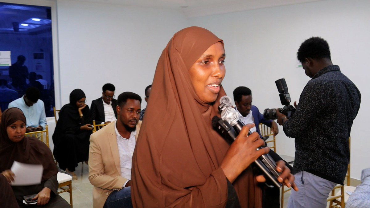Banadir2024's tweet photo. Benadir_Community_Awakening hosted a public awareness meeting on the risks of El Niño, featuring SODMA Chairman Mahmoud Maalin Abdulle.

The discussion focused on climate risks, preparedness, public awareness, and protecting communities from potential impacts. https://t.co/ZxYvqNA3on