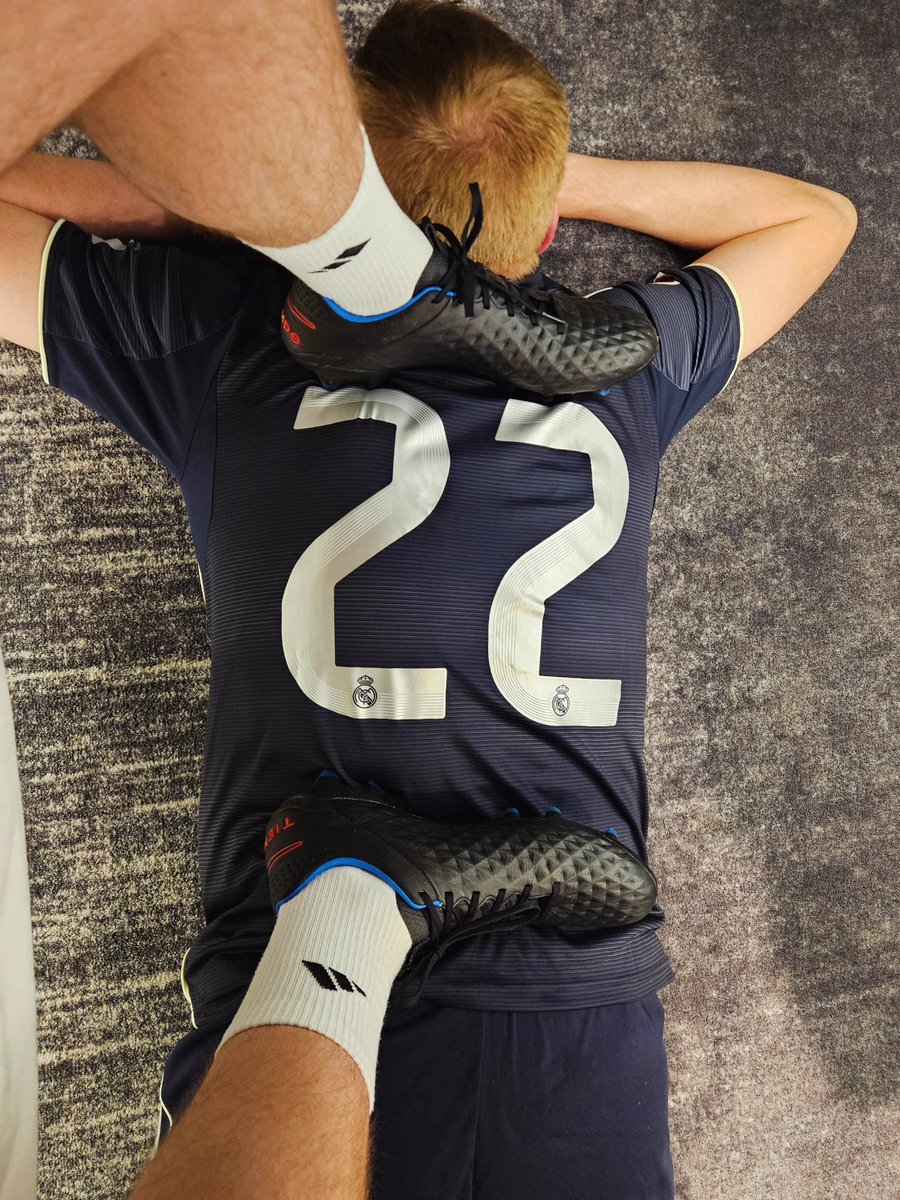 KinkyGuyGermany's tweet photo. Nothing better than #Trampling a #soccerslave with #cleats
😈🥵

#gaysoccer #gaysoccerfetish #gaybdsm #gayslave #gaymaster https://t.co/rFD0T2MkaK