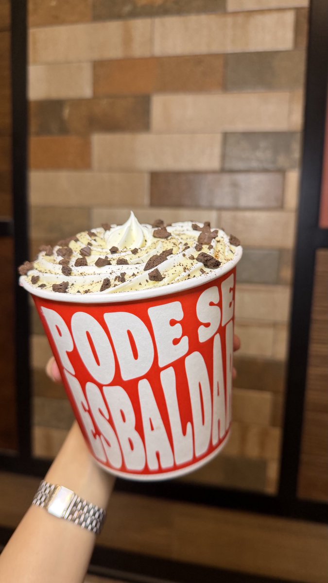 BurgerKingBR's tweet photo. amiga, vamos comer uma sobremesa no BK? https://t.co/hX4aIz54aj