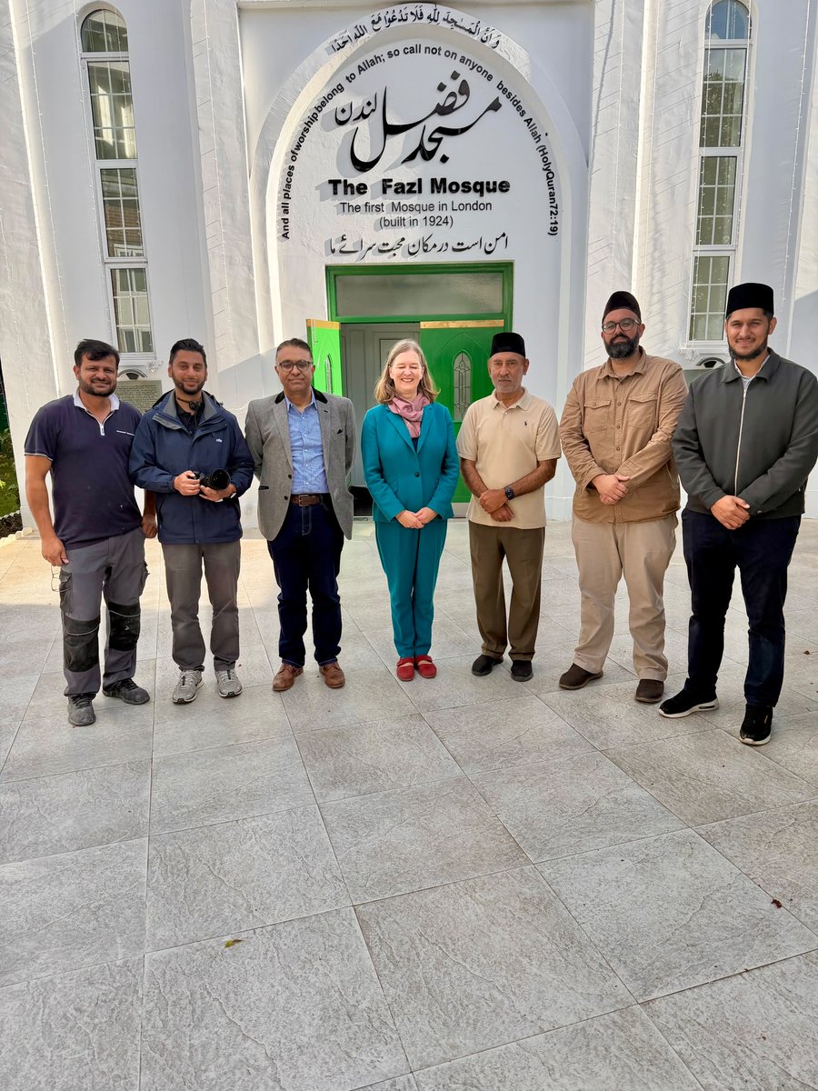 gemthatiam's tweet photo. Celebrating the 100 years of the Fazl mosque https://t.co/eS4Evq40Va