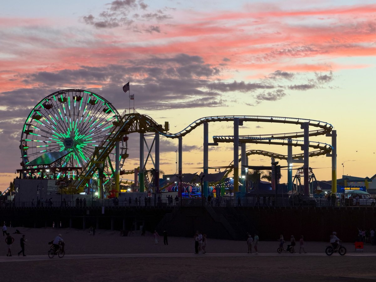 coasterstudios's tweet photo. Always so much to see in LA, and never enough time! Had a great day doing some of their coolest attractions! 

Santa Monica Pier, Hsi Lai Temple, Academy Museum of Motion Pictures https://t.co/tLHsxggsou