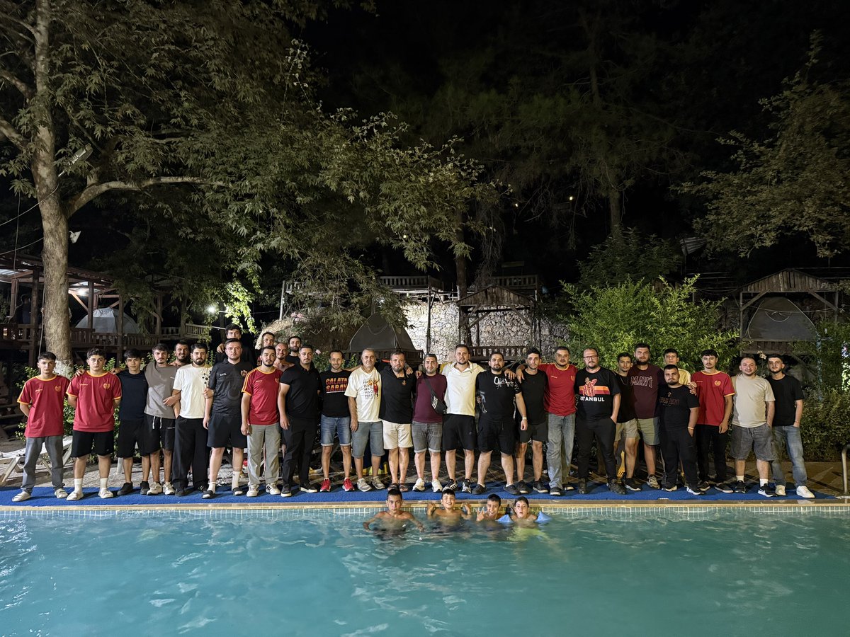 uA_Alanya's tweet photo. BİZİM AŞKIMIZ CİMBOMA!

Kimimiz statta kimimiz mekanda ultrAslan Alanya hep yanında!
Galatasaray’ımızın Erzurum maçını hep beraber izledik.

#uAAlanya #uAYurtiçi https://t.co/iCbBq5IzrD