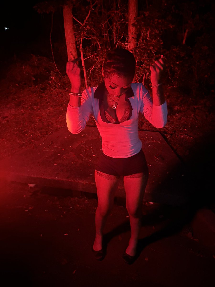 Lailoren6m's tweet photo. Told That Bitch What A Bummer 🫩 https://t.co/MNP0dkdLn8