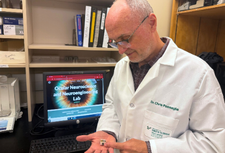 USFResearch's tweet photo. USF researchers have developed a wireless system to monitor eye pressure in real time, uncovering daily fluctuations tied to circadian rhythms &amp;light exposure. Their findings suggest timing &amp; environmental factors may influence glaucoma risk &amp; treatment.  https://t.co/Sb697O9Sle https://t.co/hvdgzoIwYH
