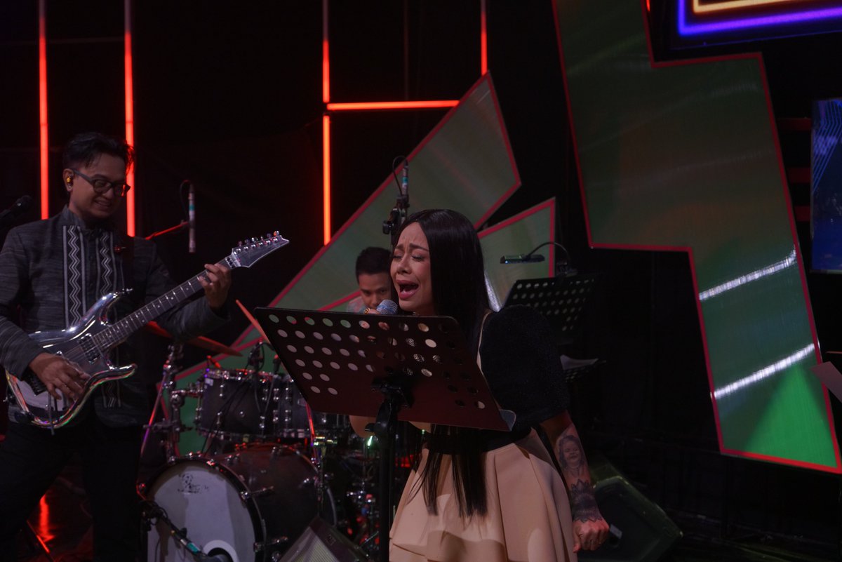 everybodysingph's tweet photo. Grabe si Ayegee!
#EverybodySingBaseco
📅Saturday & Sunday | 8:30pm
📺ALLTV2, TV5, A2Z, Kapamilya Channel, Kapamilya Online Live, iWant, and TFC https://t.co/4dSGqJL412