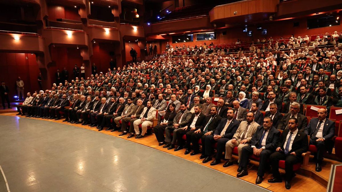 SyrMOf's tweet photo. وزارة العدل تقيم حفل تكريم القضاة الجدد، بحضور وزير العدل الدكتور مظهر الويس، ورئيس مجلس الشعب وأعضاء مجلس القضاء الأعلى، وعدد من القضاة والمسؤولين، بمناسبة صدور المرسوم الرئاسي رقم (175) لعام 2026 المتضمن تعيين 190 قاضياً، وأدائهم اليمين القانونية ومباشرتهم مهامهم. https://t.co/GGRLpWB3P8