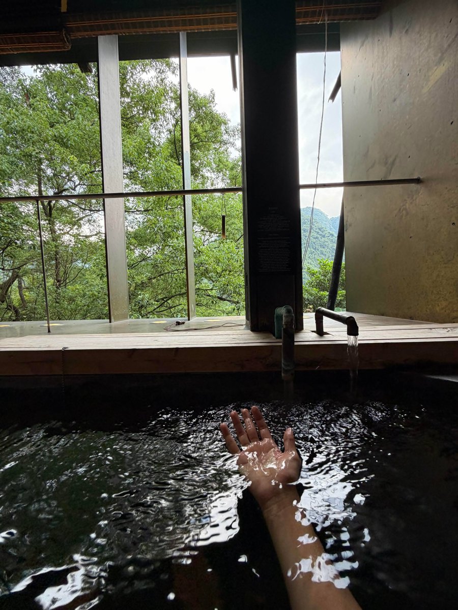 LSQKathleen's tweet photo. Gazing at the mountains while basking in the warmth of the hot springs isn’t this the leisurely time one can enjoy in Urai? https://t.co/uTmIXNJOOy