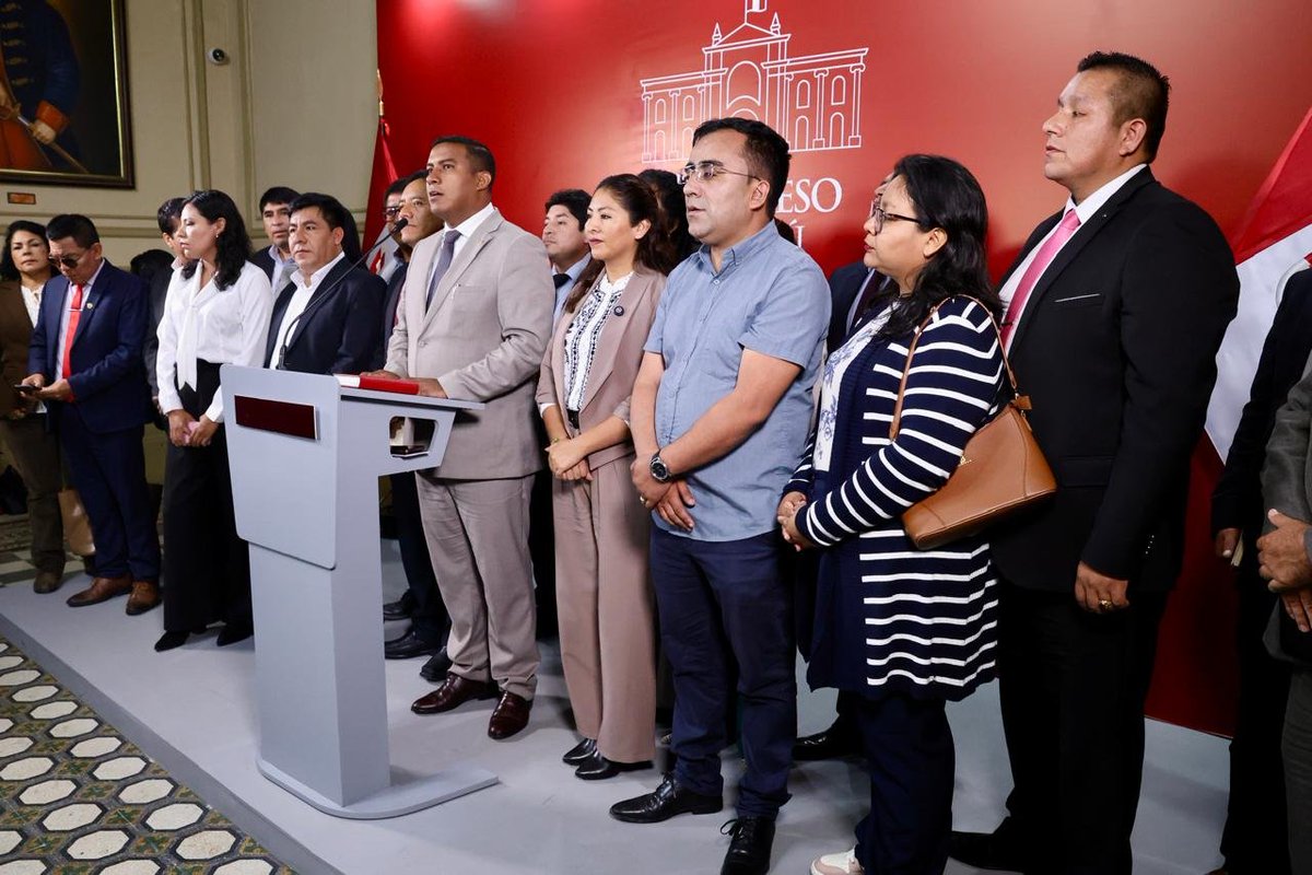 ultimopaladin's tweet photo. Invocamos al ESCUDO DE LAS AMÉRICAS @POTUS @SecRubio @USEMBASSYPERU @USAmbPeru que el partido político JUNTOS POR EL PERÚ sea declarado una organización terrorista https://t.co/m4oitn8pLp