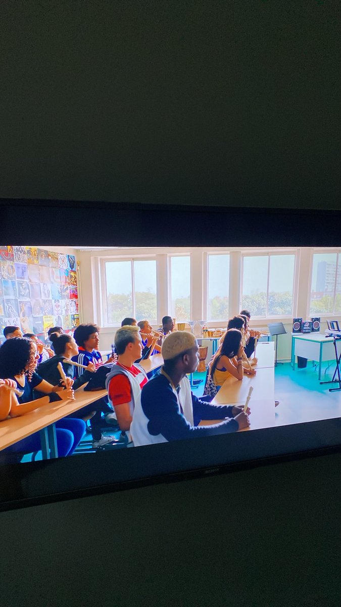 lazone742's tweet photo. Que les vrais reconnaîtront ce film légendaire 😂😂 https://t.co/4kzAi0MeBi