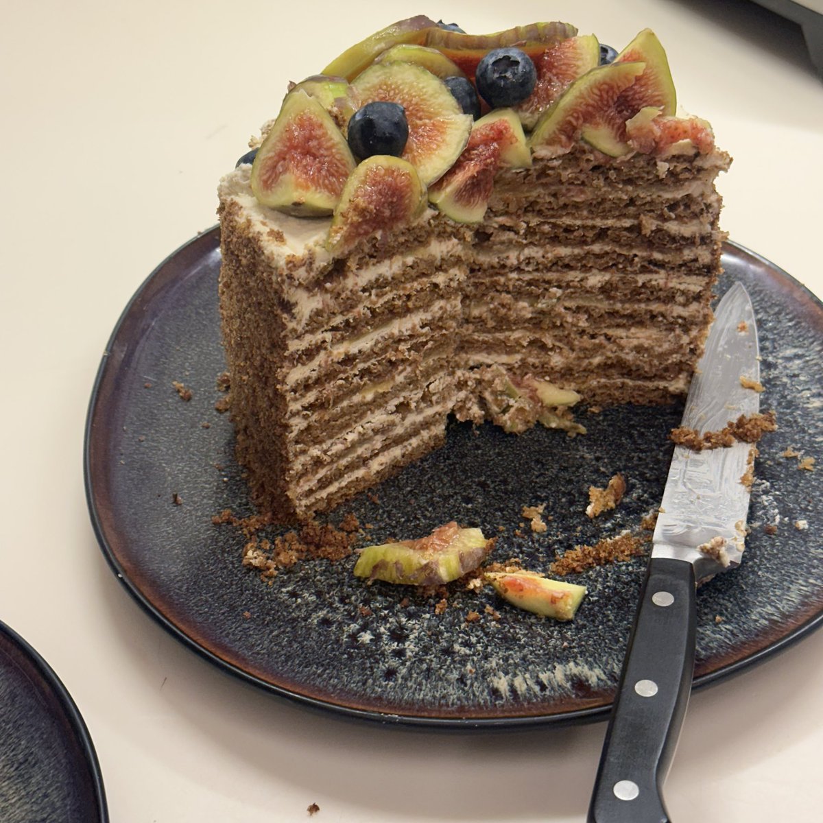 lockeledger's tweet photo. spiced fig medovik! 
recipe by @theclovecoterie 🍯 https://t.co/lh1SKc48lx